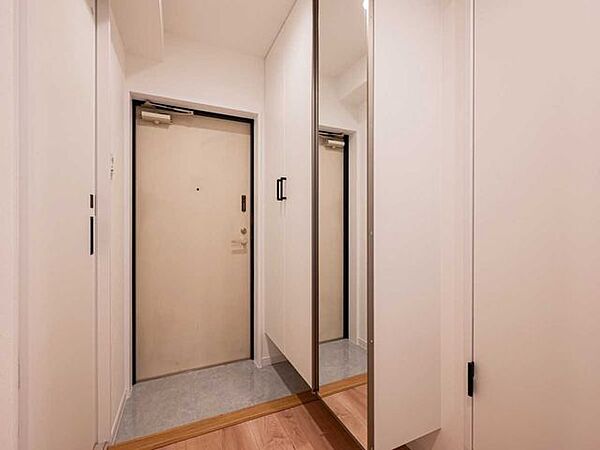 玄関を拡大表示