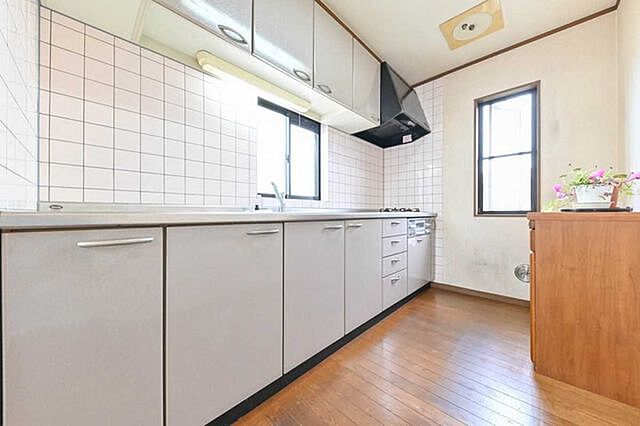 キッチン 町田市成瀬台3丁目