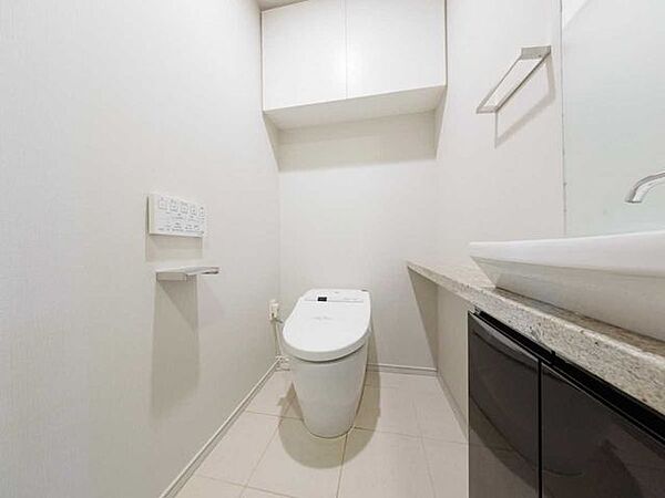 トイレを拡大表示