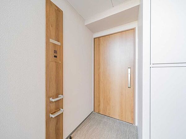 玄関を拡大表示