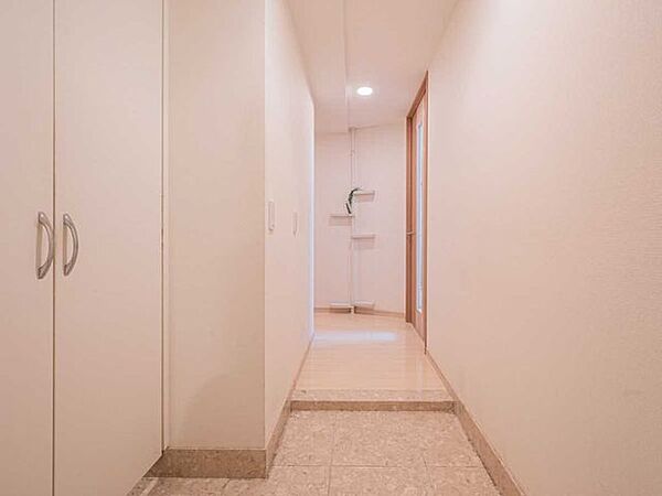 玄関を拡大表示