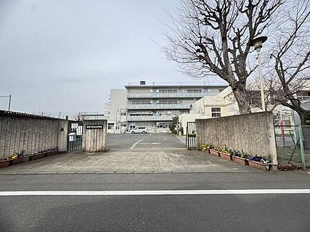 調布市立第五中学校 298m
