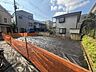 その他：現地写真　土地と道路とは平坦です。