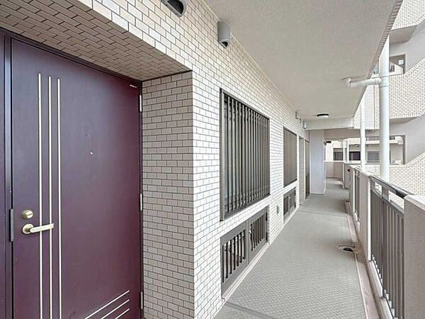 玄関を拡大表示