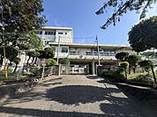 山崎小学校 340m