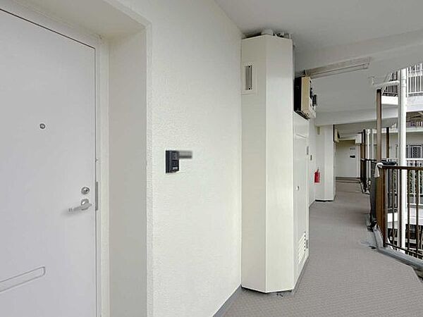 玄関を拡大表示