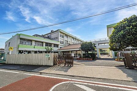 藤沢市立鵠沼小学校 1400m