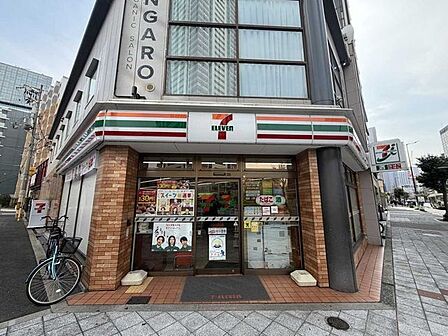 セブンイレブン大阪大淀南1丁目店 210m