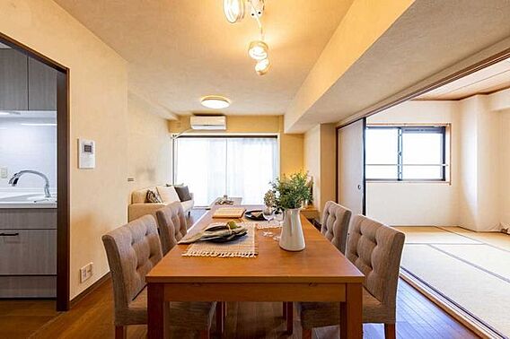 リビング/ダイ...