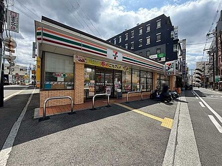 セブンイレブン堺東駅前店 150m