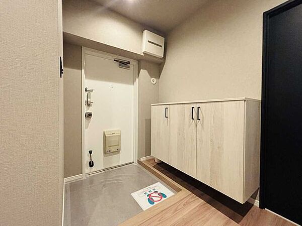 玄関を拡大表示