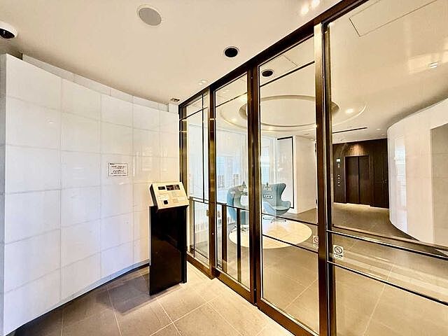 エントランス ジオ西新宿ツインレジデンス イースト棟 8階/-