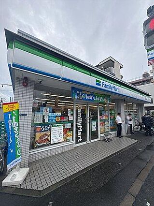 ファミリーマー...