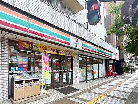 セブンイレブン浦和常盤5丁目店‐270m