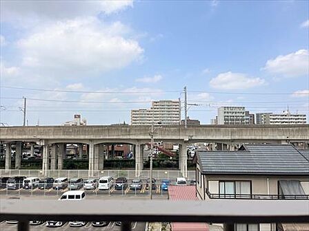 北西側和室からの北側眺望