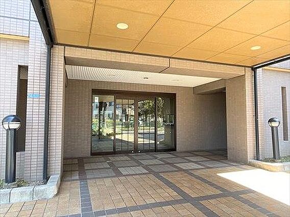 マンション出入...