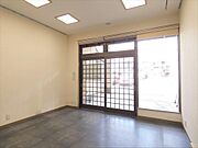1階店舗（約9.6帖）