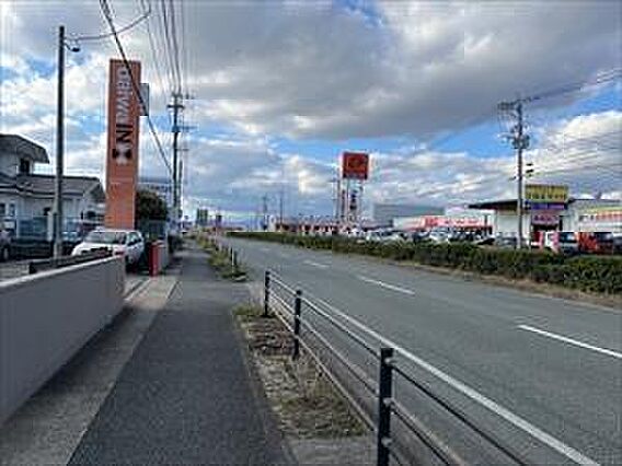 北東側接面国道...