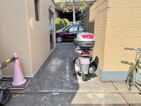 バイク置場