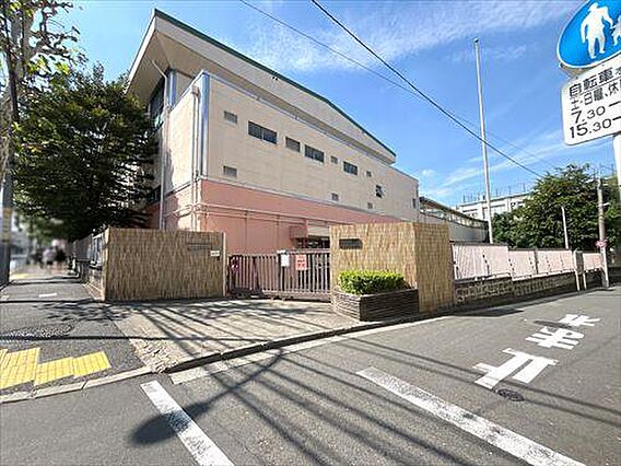 渋谷区立笹塚中...
