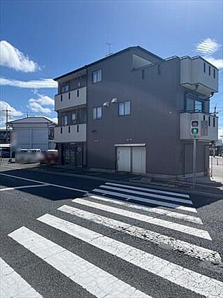 外観　北西側道...