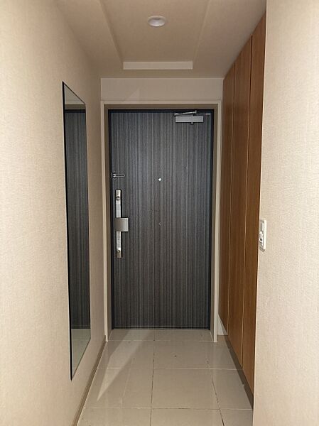 玄関を拡大表示