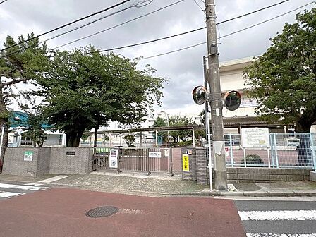 市立白幡小学校 650m