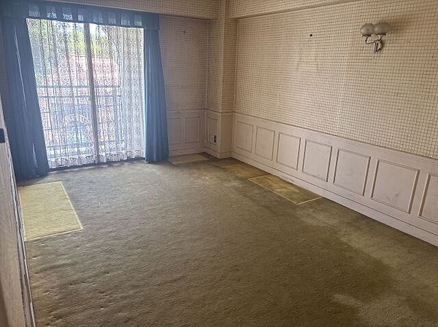 洋室 ベルシャトー南山 4階/-