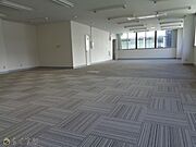 フロアー