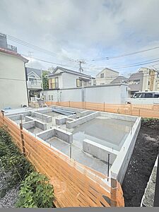 外観:基礎工事完了。安心の耐震等級3の家。 外観:基礎工事完了。安心の耐震等級3の家。