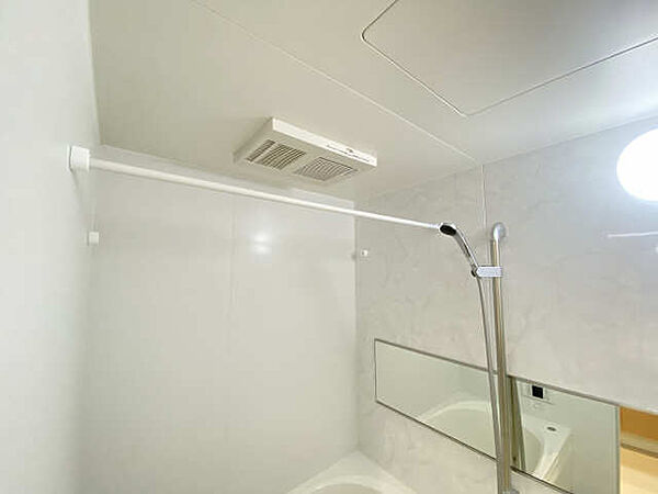 画像29:冬場の暖房機能も魅力の浴室乾燥機を完備