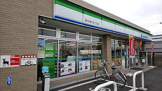 画像26:【コンビニエンスストア】ファミリーマート豊川本野ヶ原2丁目店まで288ｍ