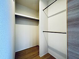 北東洋間　ウォークインクローゼット