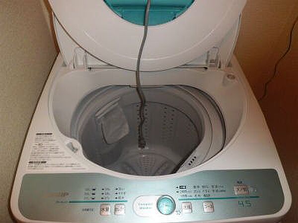画像13:全自動洗濯機。