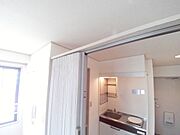 アコーディオンカーテン