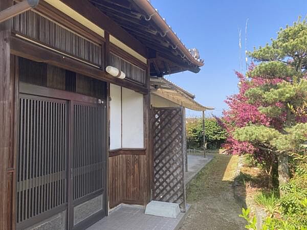 玄関を拡大表示