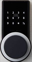 スマートロック（ＩＣカードや携帯でも施錠可能です）またアプリから遠隔で施錠も可能