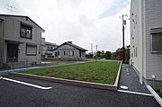 付近に緑地がございます
