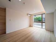 ■ＬＤＫ■　リビングに向けた間接照明が空間を演出します。対面キッチンの為お料理しながら部屋全体をご確認いただけます。