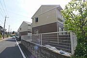 ファミリー世帯向け賃貸住宅が3棟並んでおります。