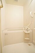 【Ｂａｔｈｒｏｏｍ】半身浴や読書を楽しんだり、長時間ゆったりとくつろげる浴室！くつろぎの空間です。