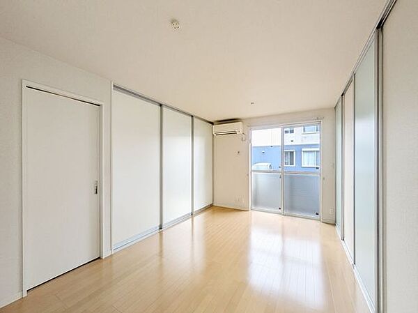 apartment 茨城県常総市内守谷町きぬの里３丁目7-7
地図を見る