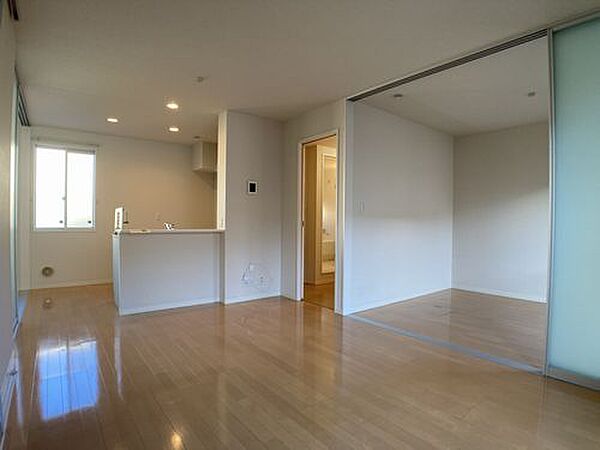 apartment 茨城県常総市内守谷町きぬの里３丁目7-7
地図を見る