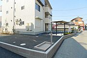 共用玄関はオートロック仕様です♪