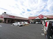 リプレ京成ミナーレ本千葉店・ドラックストアヤックス本千葉店まで徒歩5分（400ｍ）です。