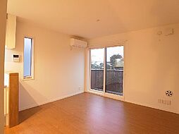 コモドシェルタ三鷹 00101 2階2LDKの室内