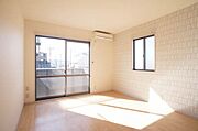 アクセントクロスを採用してスタイリッシュ空間を演出☆