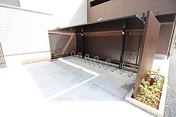 敷地内駐輪場完備♪