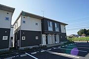 ツートンカラーがおしゃれな外観です♪