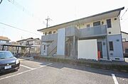 駐車場が建物前にございますので、買い物の後も楽々です。